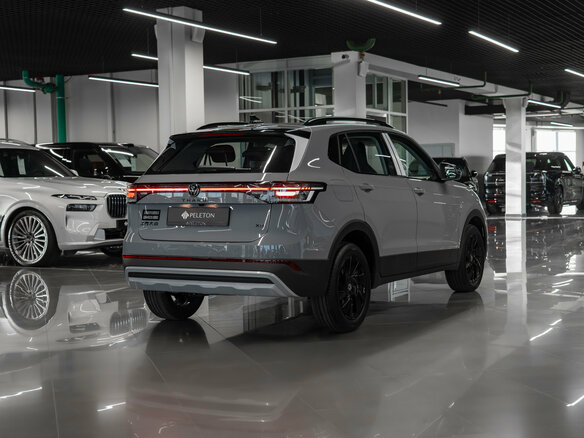 2026 Volkswagen Tharu XR, серый, 3000000 рублей - вид 4