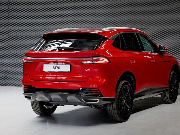 2026 Москвич М70, красный, 3099000 рублей - вид 3