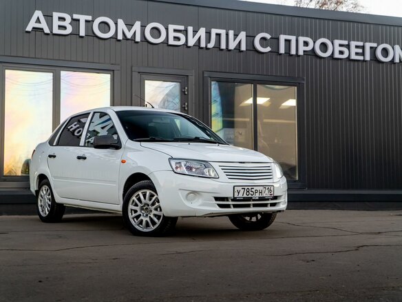 2014 Lada (ВАЗ) Granta I, белый, 390000 рублей - вид 2