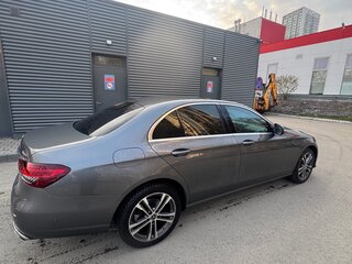 2021 Mercedes-Benz E-Класс 220 d V (W213, S213, C238) Рестайлинг, серый, 4550000 рублей, вид 5
