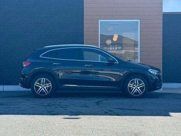 2022 Mercedes-Benz GLA 180 II (H247), чёрный, 2047000 рублей - вид 6