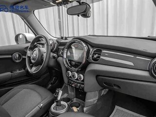 2022 Mini Hatch One III (F55/F56) Рестайлинг 2, бежевый, 1760000 рублей, вид 3