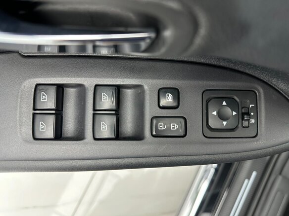 2022 Mitsubishi Outlander III Рестайлинг 3, чёрный, 1850000 рублей - вид 12