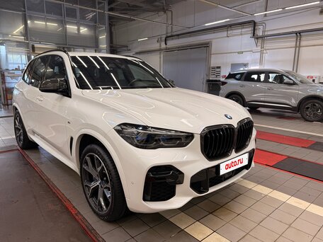 2022 BMW X5 30d IV (G05/G18), белый, 8900000 рублей, вид 1