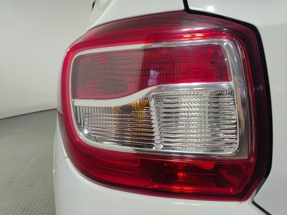 2017 Renault Logan II, белый - вид 8