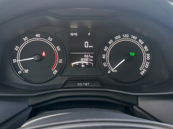 2020 Skoda Rapid II, коричневый, 1650000 рублей - вид 11