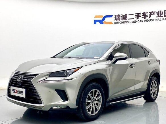 2021 Lexus NX 200 I Рестайлинг, серебристый, 2900000 рублей - вид 2