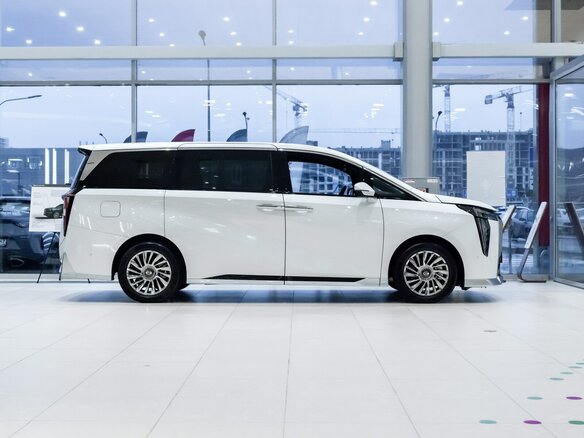 2026 GAC M8, белый - вид 2