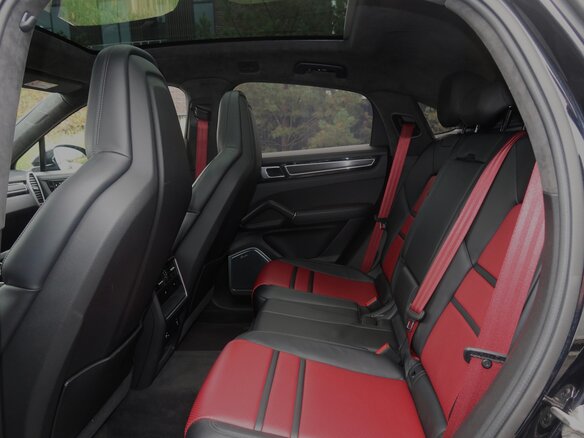 2021 Porsche Cayenne GTS Coupé III, чёрный - вид 15