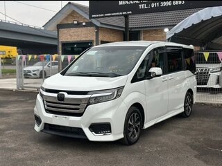 2022 Honda Stepwgn Spada V Рестайлинг, белый, 2120000 рублей, вид 1