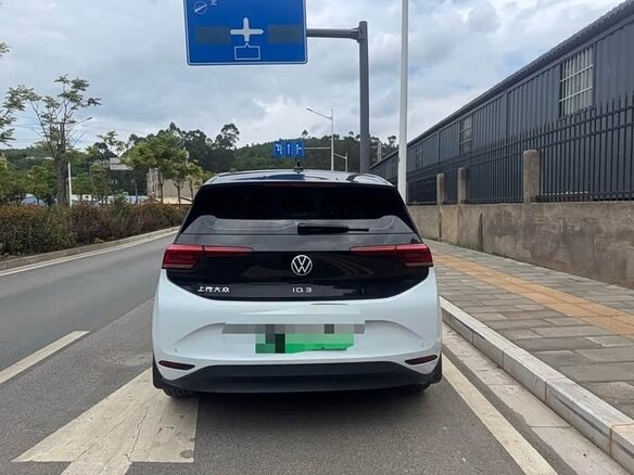 2025 Volkswagen ID.3 57.3 kWh I, белый - вид 5