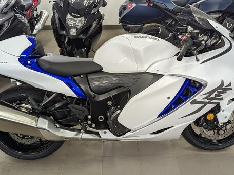 2023 Suzuki GSX 1300 R Hayabusa, белый, 1700000 рублей, вид 5