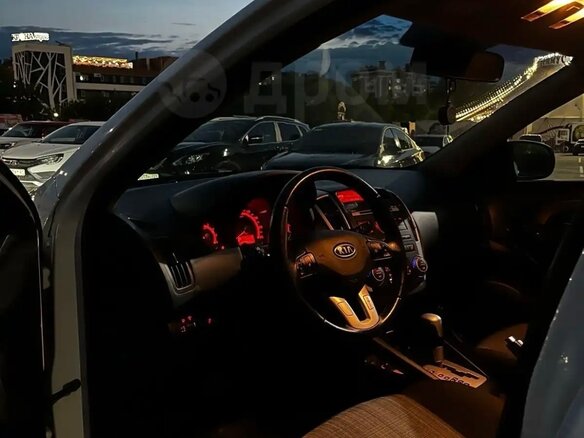 2011 Kia Ceed I Рестайлинг, белый, 650000 рублей - вид 12