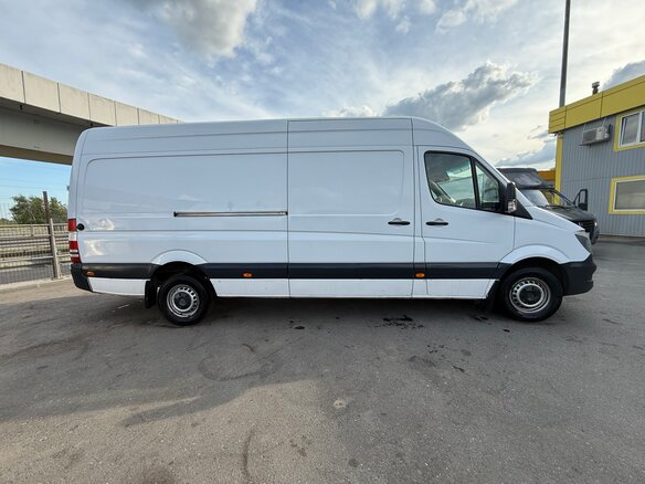 2017 Mercedes-Benz Sprinter, белый, 2800000 рублей - вид 3