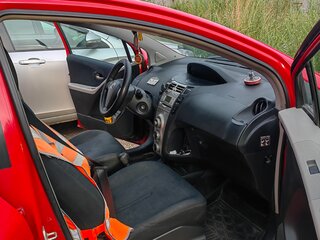 2008 Toyota Yaris Multimode II, красный, 600000 рублей, вид 5
