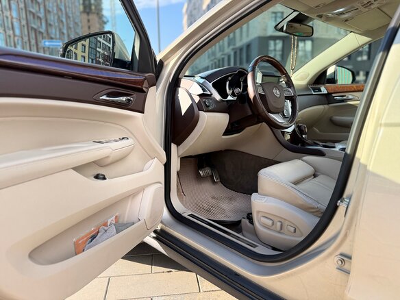 2011 Cadillac SRX II, золотистый, 1350000 рублей - вид 15