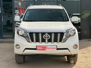2017 Toyota Land Cruiser Prado 150 Series Рестайлинг 1, белый, 3690000 рублей, вид 3