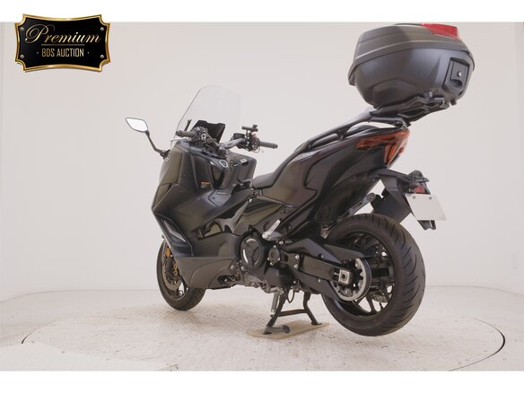 2023 Yamaha TMAX, коричневый, 1100000 рублей - вид 5