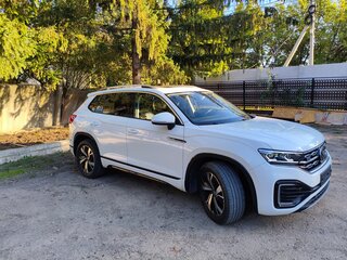 2021 Volkswagen Tayron GTE I, белый, 3100000 рублей, вид 3