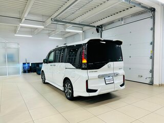 2015 Honda Stepwgn Spada V, белый, 2299999 рублей, вид 4