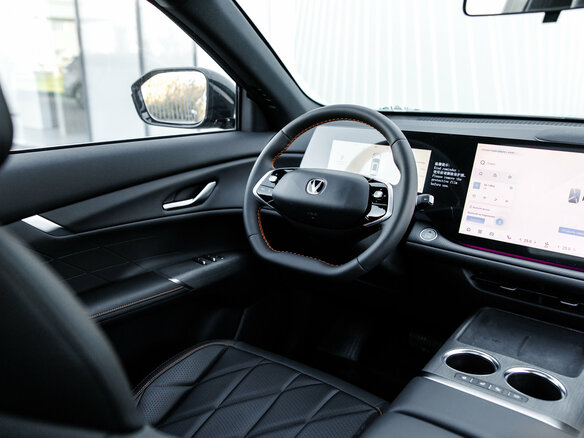 2025 Changan CS75 Plus IV, чёрный, 4249900 рублей - вид 9