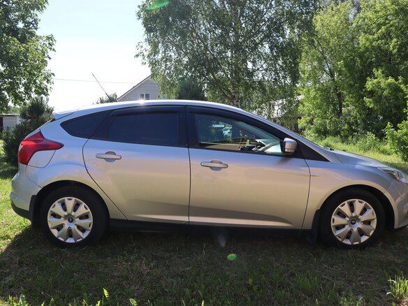 2014 Ford Focus III, серебристый, 625000 рублей - вид 3