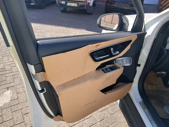 2025 Mercedes-Benz GLC Coupe 220 d II (C254), белый, 11350000 рублей - вид 4
