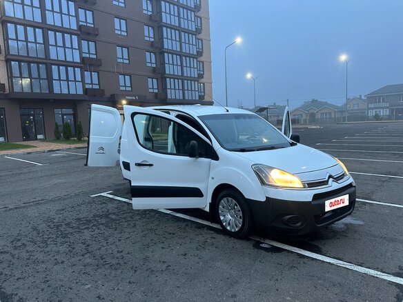 2013 Citroen Berlingo II Рестайлинг, белый, 649000 рублей - вид 2
