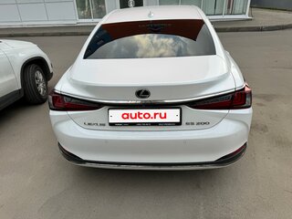 2019 Lexus ES 200 VII, белый, 2650000 рублей, вид 4
