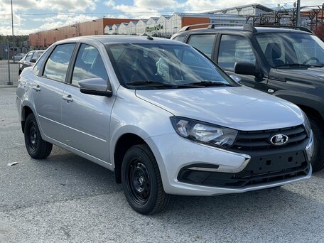 2026 Lada (ВАЗ) Granta I Рестайлинг, серебристый, 1121000 рублей, вид 3