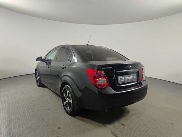 2013 Chevrolet Aveo II, чёрный, 455000 рублей - вид 6