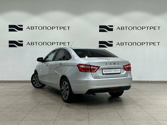 2017 Lada (ВАЗ) Vesta I, серебристый, 619000 рублей - вид 2