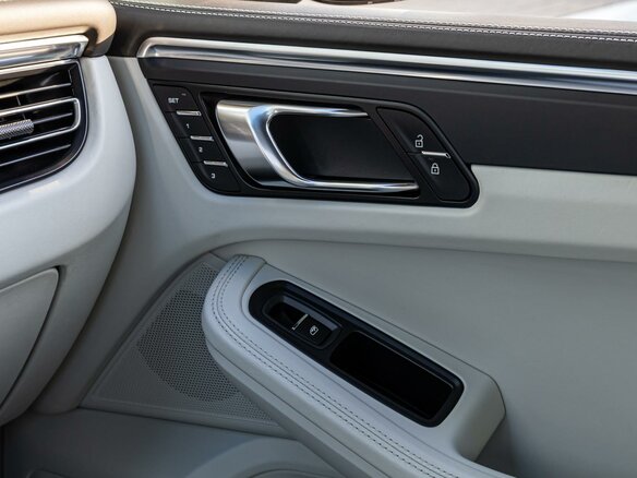2019 Porsche Macan I Рестайлинг, чёрный, 5550000 рублей - вид 29
