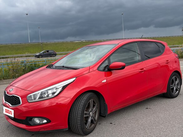 2015 Kia Ceed II, красный, 1036000 рублей