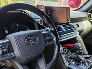 2023 Toyota Land Cruiser 300 Series, белый, 11700000 рублей, вид 5