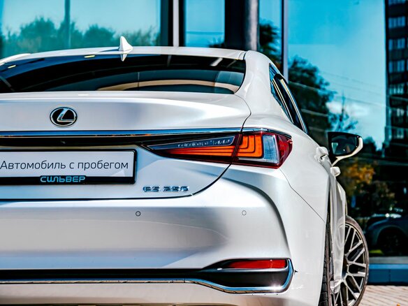 2021 Lexus ES 250 VII, белый, 3180000 рублей - вид 11