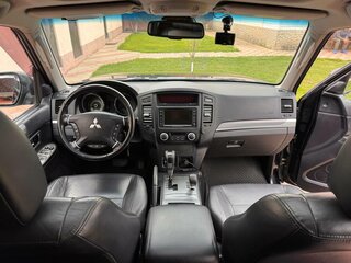 2011 Mitsubishi Pajero IV, чёрный, 2185000 рублей, вид 5
