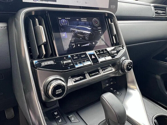 2025 Lexus LX 700h IV, коричневый, 17342716 рублей - вид 13