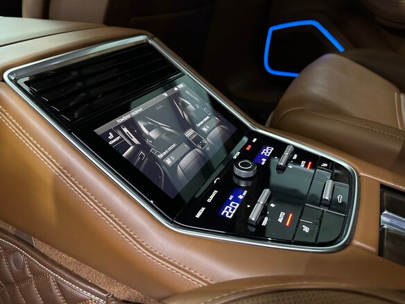 2017 Porsche Panamera 4S II, чёрный, 5850000 рублей - вид 31