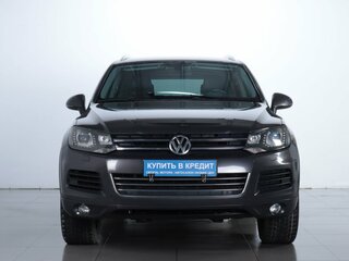2011 Volkswagen Touareg II, серый, 1699000 рублей, вид 2