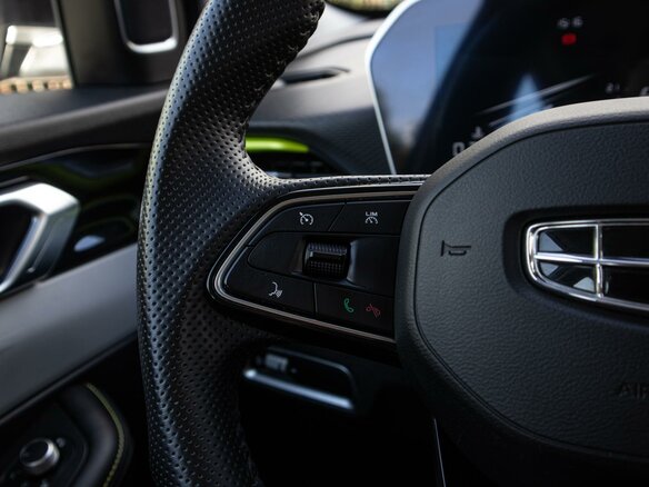 2023 Geely Coolray (Binyue Cool) I Рестайлинг, серый, 1950000 рублей - вид 26