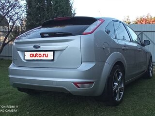 2010 Ford Focus II Рестайлинг, серебристый, 1650000 рублей, вид 4