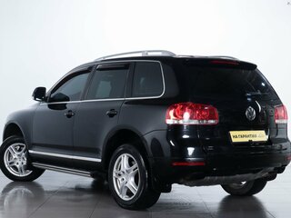 2007 Volkswagen Touareg I Рестайлинг, чёрный, 1599000 рублей, вид 4
