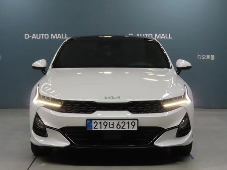 Kia K5 III