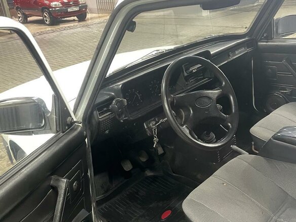 2002 Lada (ВАЗ) 2107, белый, 210000 рублей - вид 7