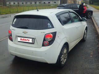 2014 Chevrolet Aveo II, белый, 650000 рублей, вид 5