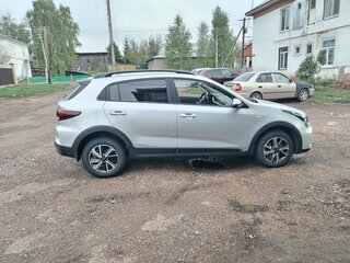 2022 Kia Rio X IV Рестайлинг, серый, 2150000 рублей, вид 4