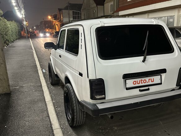 2011 Lada (ВАЗ) 2121 (4x4) I Рестайлинг, белый, 650000 рублей - вид 5