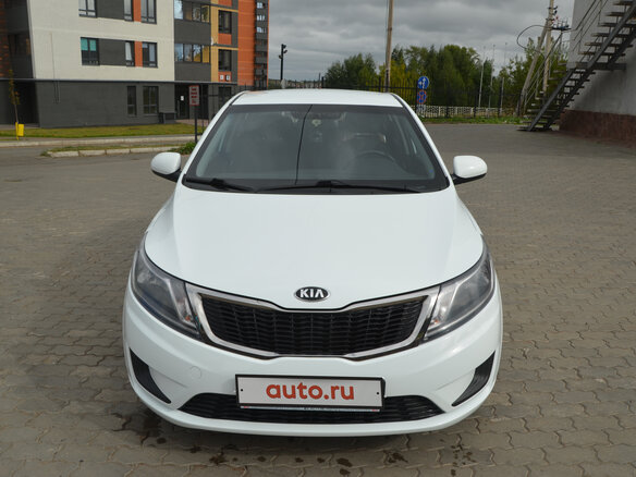2014 Kia Rio III, белый - вид 2