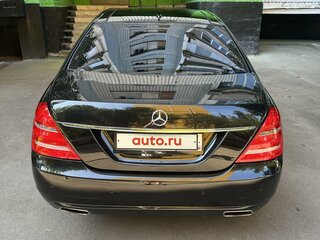 2010 Mercedes-Benz S-Класс 500 Long V (W221) Рестайлинг, чёрный, 1700000 рублей, вид 2